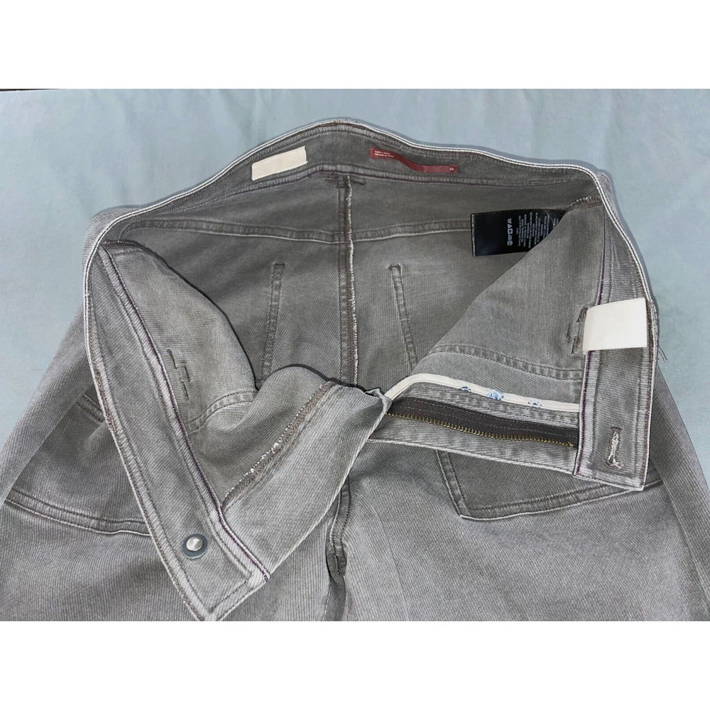 Pilcro and the Letterpress The Icon Flare Leg Casual Pants. Washed Gray, 28. GUC - Picture 6 of 7